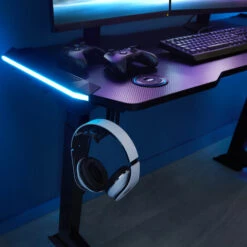 TECTAKE Bureau HEMINGWAY Réglable En Hauteur Électrique 130x 67,2x 72-121cm - Table De Gaming Réglable En Hauteur Avec éclairage LED, Bureau De Gaming, Table D’ordinateur - Noir -TECTAKE Soldes 2022 58238491 3